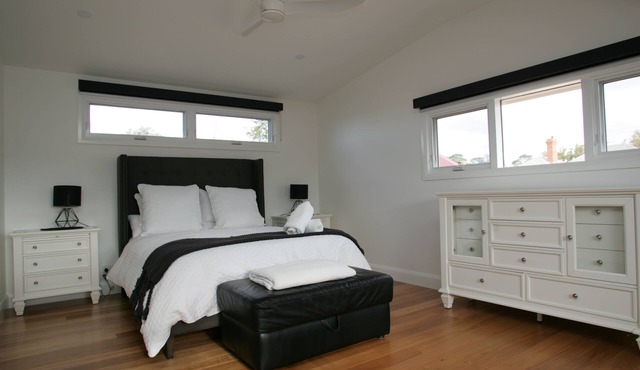 Luxury Studio Apartment on Gregory Street