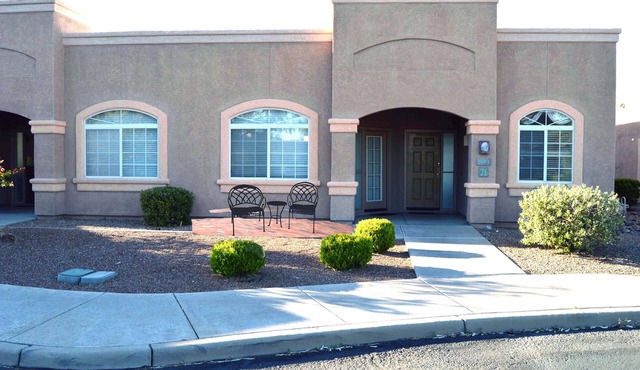 Luxury Studio Apartment Located in a Popular High Desert Resort