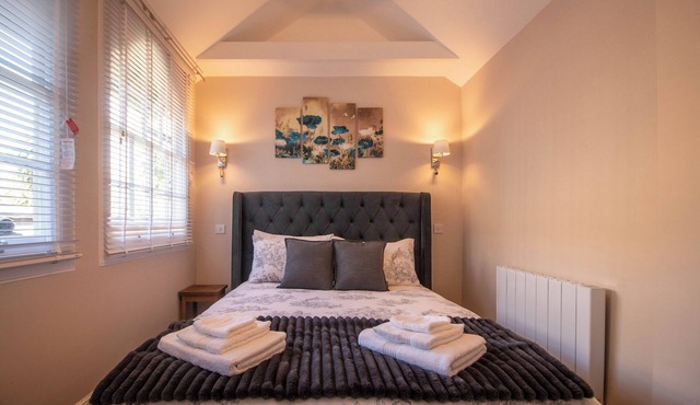 Luxury studio | Heart of Herne Bay | 300m from beach