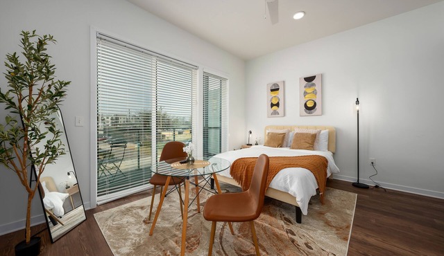 Luxury Studio in Prime Location l Private Balcony!