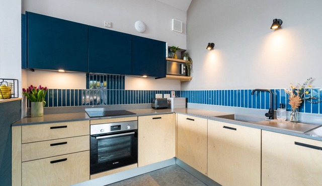 Luxury Studio Lodge with Hot Tub