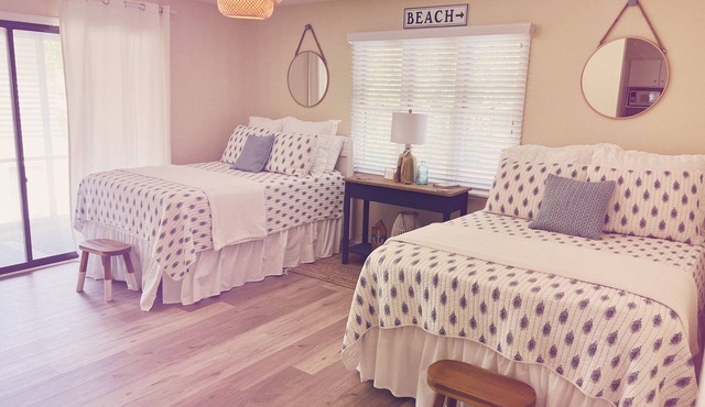 Luxury studio suite in Sea Trail. Close to beach. Wonderful screen in porch.