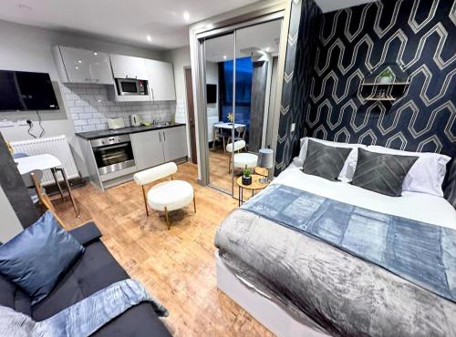Luxury Studio Suite Town Centre Short Stay