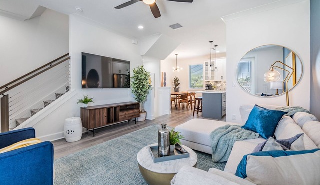 Luxury Stylish 3BR Oasis - Tampa Retreat