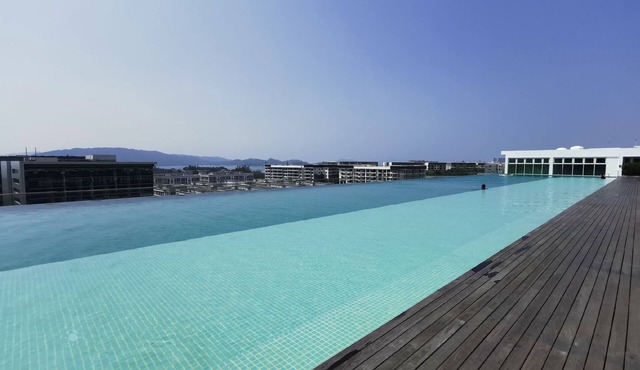 Luxury Suite/2-8 pax/City Area/Infinity Pool with MAJESTIC Sunset View