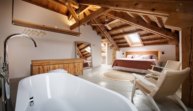 Luxury Suite Cascada de la Esclusa in Palencia with Wi-Fi