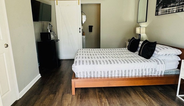 Luxury Suite in Atlantic Station!