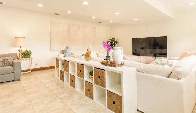 Luxury Suite in Glen Ellyn, IL USA