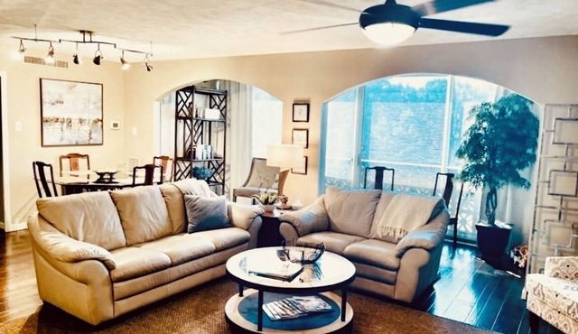 Luxury Suite in Prestigious Lake Hamilton High Rise