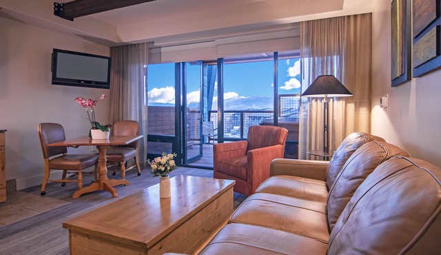 Luxury Suite