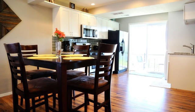 Luxury suite with kitchen, trails and lovely view