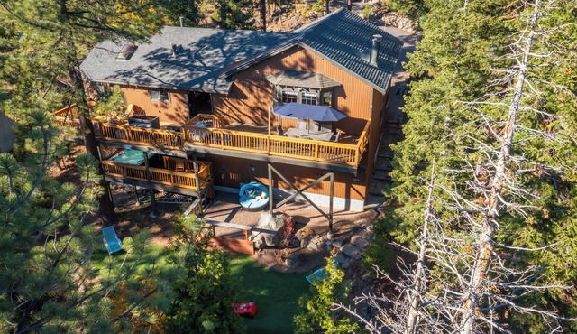 Luxury Tahoe City Retreat Hot Tub & Theater