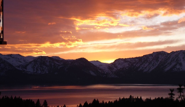 Luxury Tahoe Townhome. Panoramic Lake & Mountain Views. Sleeps six.