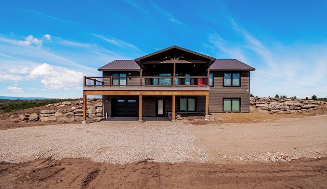 Luxury Teton Valley Home Yellowstone JacksonHole Grand Targhee 6bd 4 Bath