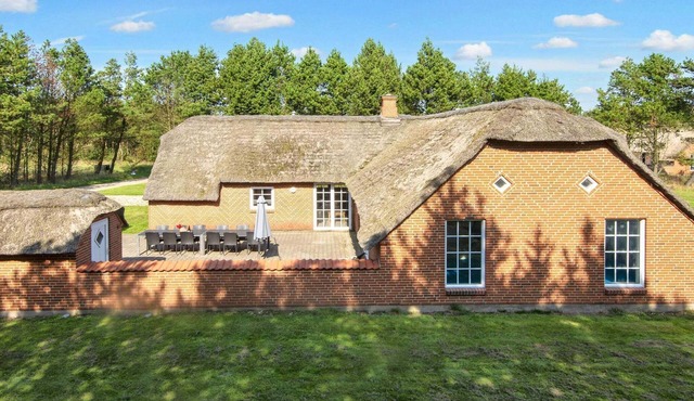 Luxury Thatched Retreat - By Traum Ferienwohnungen