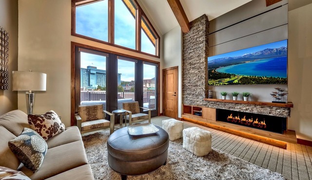 Luxury Three Bedroom Residence steps from Heavenly Village
