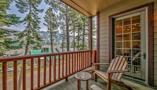 Luxury Three Bedroom Mountain Escape at Kirkwood Townhouse by RedAwning