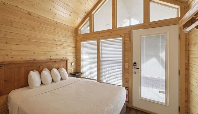 Luxury Tiny Home King Room