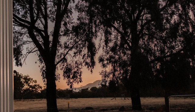 Luxury tiny house on your own 12 acres close to and with views of the Grampians.