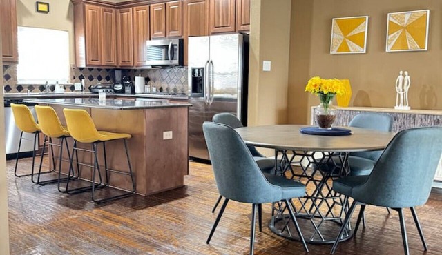 Luxury Town House at Legacy Shops
