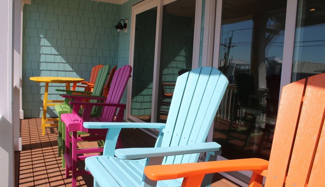 Luxury Townhome. 2nd row from beach. Amazing ocean views. Direct beach access.