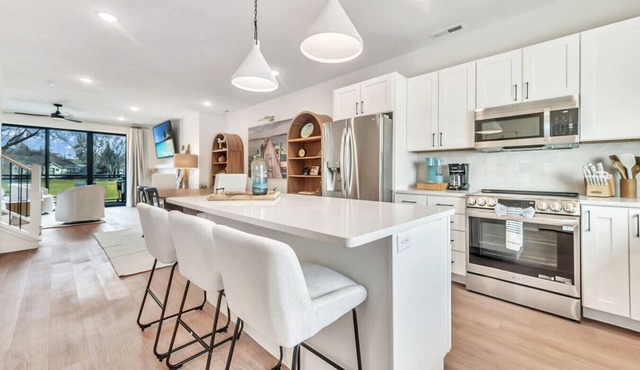 Luxury Townhome Across from Arnolds Park | Walk to the Lake, Concerts & Restaurants