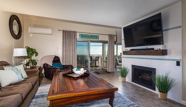 Luxury Townhome at the Del Mar Track by the Beach
