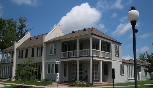 Luxury townhome near LSU and L’Auberge Casino