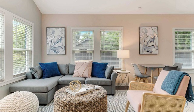 Luxury Townhome | Pet Friendly