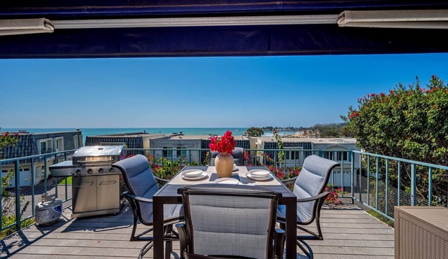 Luxury Townhome with Panoramic Ocean Views