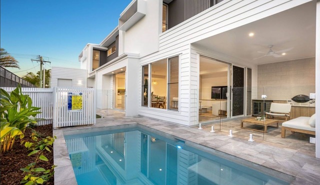 Luxury Townhouse Maroochydore