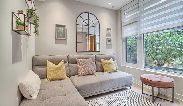 Luxury Townhouse in Downtown Toronto