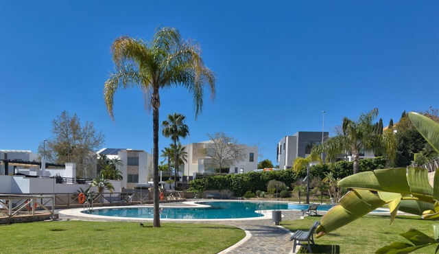 Luxury Townhouse Santa Clara Golf Pool