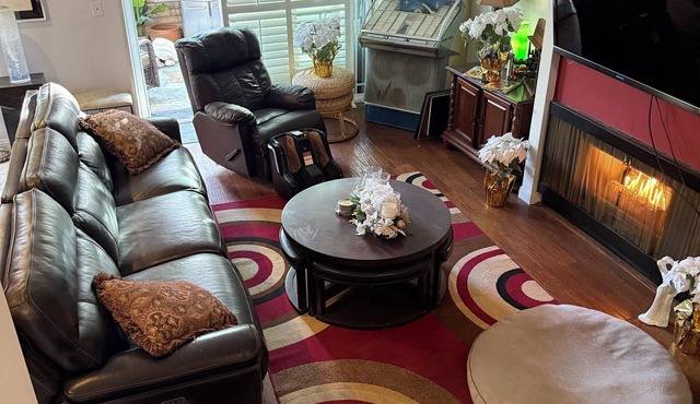 LUXURY TOWNHOUSE Marina Del Rey, Ca, walk to beach or 7 min to LAX