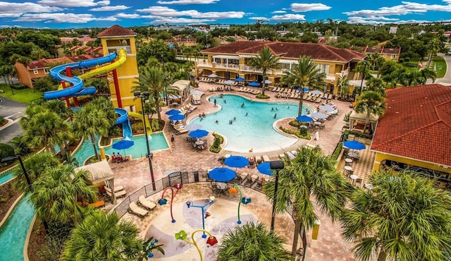 Luxury Townhouse w/Free Waterpark & Pools 10 Min to Disney