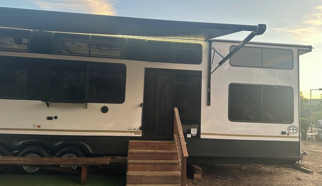 Luxury Trailer next to Cielo Farms