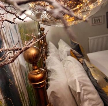 Luxury tree-house with optional ESPA Spa