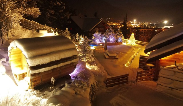 Luxury Triplex Chalet of 200m2 900m from the slopes