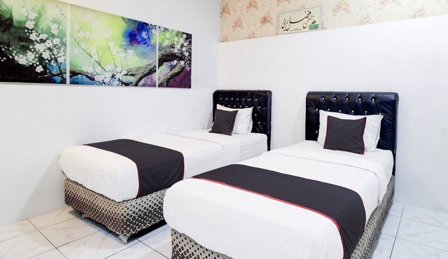 Luxury Twin Comfort Stay with Free WiFi