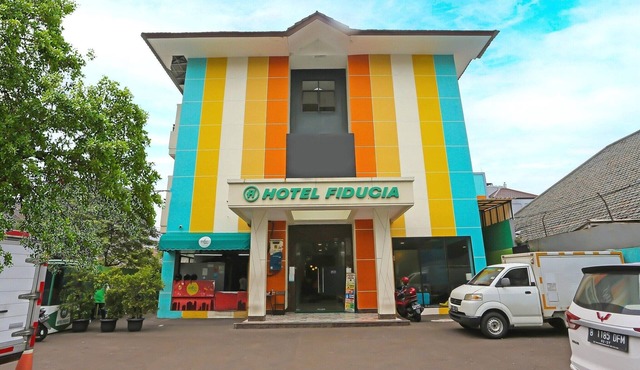 Luxury Twin Stay with Free WiFi and Parking