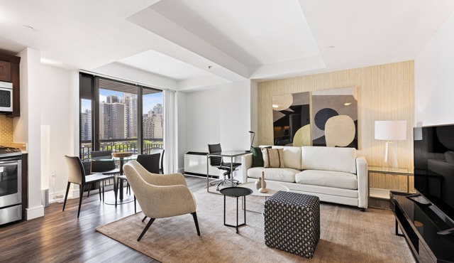 Luxury Two Bed With Private Balcony on the UES