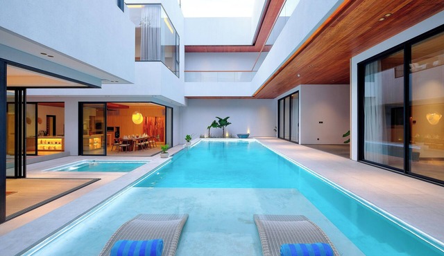 Luxury Ultramodern Beachside 6BR Pool Villa