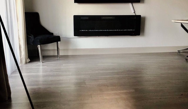Luxury Unit, SelfCheck-In Houston, 20 mins to Downtown!