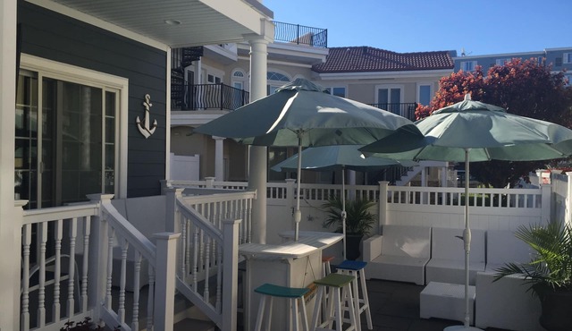 Luxury UpScale Listing! 4 Bedrooms + 3.5 Baths, Steps From Beach -Sleeps 8