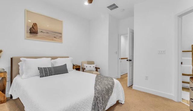 Luxury Uptown Townhome - Walk to Stadiums