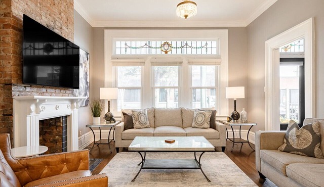 Luxury Urban Mansion | Walk to ALL + Easy Parking