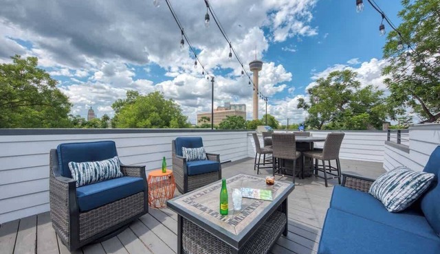 Luxury Urban Oasis in Lavaca with Rooftop Deck