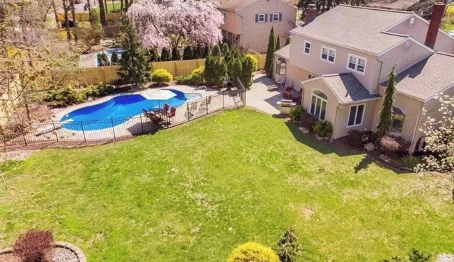 Luxury 5-Bedroom Home with Pool – Resort Vibes Near NJ Shore & Dining
