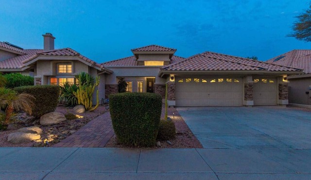 Luxury Vacation Home with Pool & Golf Course Views – Ahwatukee Foothills
