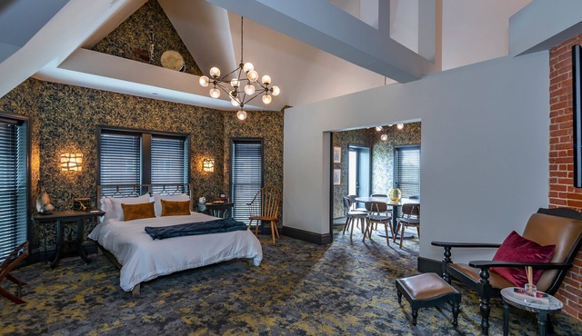 Luxury vacation rental in the heart of Bloomington and the IU campus.